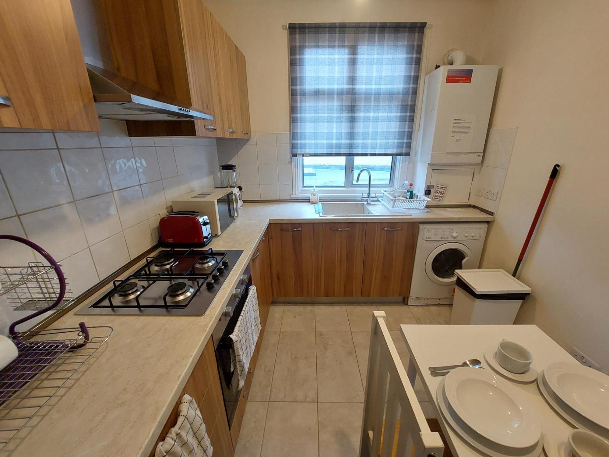 Family Friendly 3 Bedroom Flat Zone 2 - Children Stay Free! London Kültér fotó