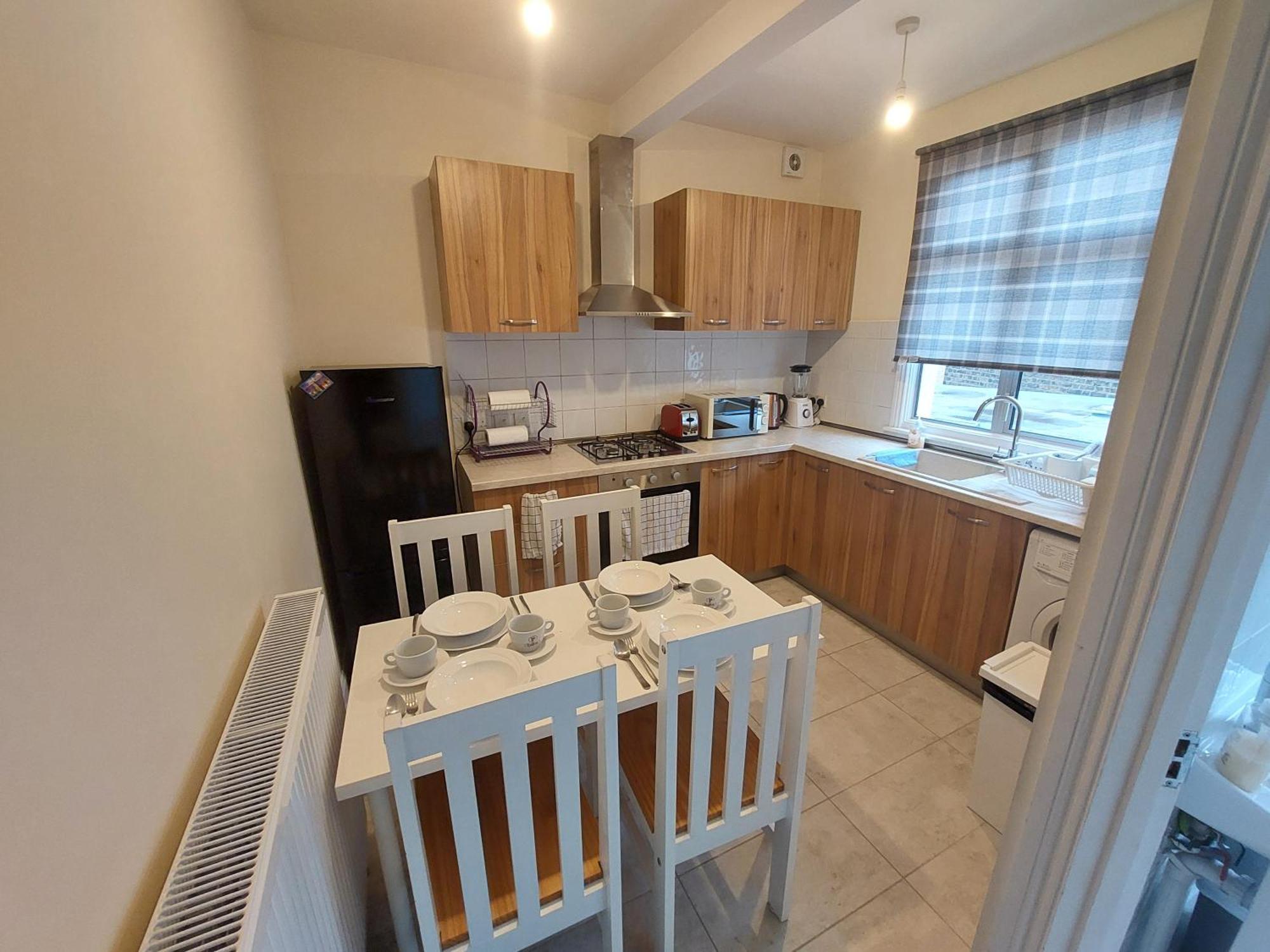 Family Friendly 3 Bedroom Flat Zone 2 - Children Stay Free! London Kültér fotó